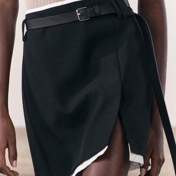 BNWT ZARA MIXED MINI SKIRT ZW COLLECTION HIGH WAISTED BLACK MEDIUM - Picture 2 of 10